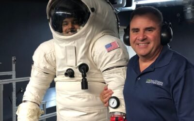 Es argentino y diseña trajes para la NASA