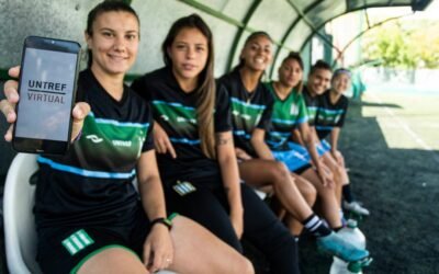 Las jugadoras de Excursionistas cursan carreras universitarias gracias a un convenio educativo