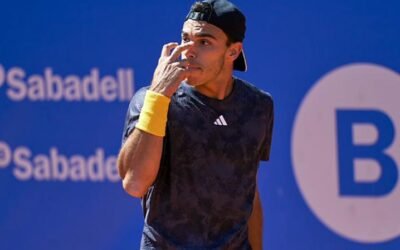 Francisco Cerúndolo dio la sorpresa y eliminó a Casper Rudd en Barcelona
