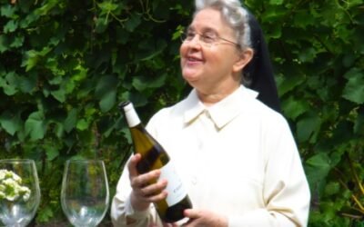 Por sobreproducción, monjas ofrecen botellas de vino en las redes