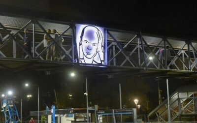 Luca Prodan, mito del rock nacional, tiene su escultura en Hurlingham