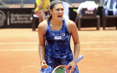 La historia de Julia Riera, la tenista que viajó gracias a una rifa y alcanzó las semifinales de un torneo WTA