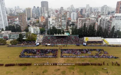 9 mil niños juraron a la bandera en el Campo Argentino de Polo