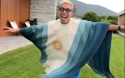 La historia de los catamarqueños creadores del poncho de Lisandro Martínez