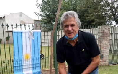 Un campeón del mundo junto a su pueblo