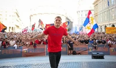 Mateo Retegui fue recibido como un ídolo en Génova