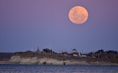 Así se vio el impactante fenómeno de la Superluna de Esturión