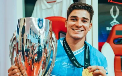 Con una nueva copa en Manchester City, Julián Álvarez agrandó su imponente palmarés