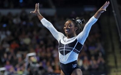 Simone Biles dejó atrás sus problemas de salud mental y emocionó a todos con su vuelta a la actividad