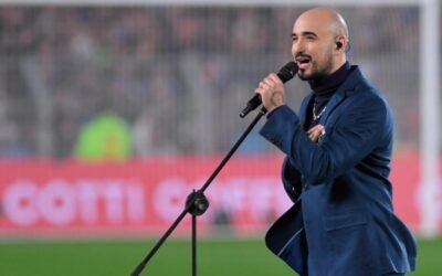 Abel Pintos cantó el Himno en la previa del partido de la Selección Argentina
