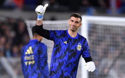 Selección Argentina: en el día de su cumpleaños, «Dibu» Martínez arribó al país