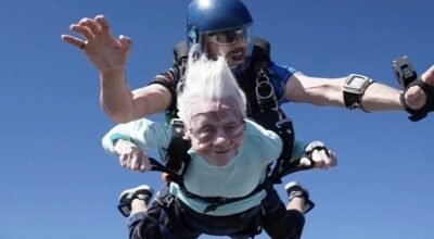 A los 104 años saltó en paracaídas y es récord mundial