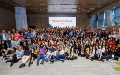 Importante apoyo educativo de un banco para jóvenes talentos