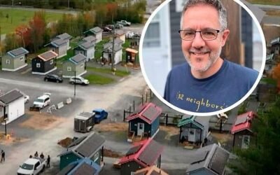 Un millonario canadiense edifica 99 casas pequeñas para gente en situación de vulnerabilidad