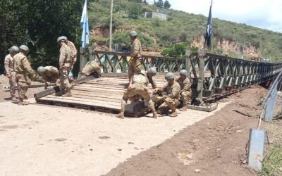 El Ejército Argentino colocó en tiempo récord un puente en Catamarca