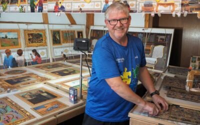 Armó un rompecabezas de 54 mil piezas en 99 días y es el nuevo campeón mundial