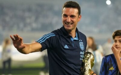 En caravana, los vecinos fueron a saludar a Scaloni por el año nuevo