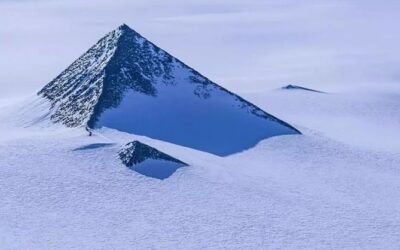 Hallaron pirámides en la Antártida similares a las de Egipto