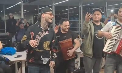 Ulises Bueno armó un baile en el aeropuerto