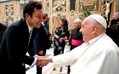 El papa Francisco se reunió con comediantes de todo el mundo: «La risa ayuda a romper las barreras sociales»