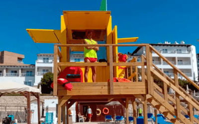 Casi se ahoga de pequeño, se transformó en guardavidas y salvó a tres niños en España