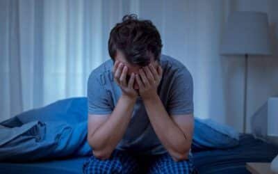 Revelan cuál es el ejercicio clave para combatir el insomnio