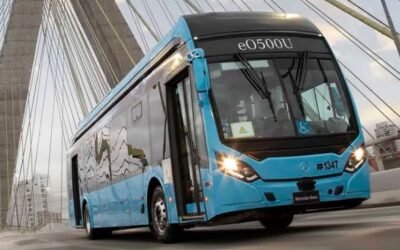 Mercedes Benz anunció que comercializará micros eléctricos en el país