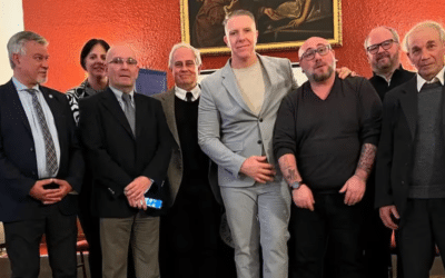 Para aplaudir: Fantino se recibió de Licenciado en Filosofía