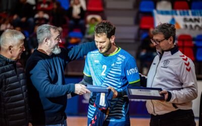 Luego de retirarse de la Selección Argentina, Federico Fernández fue homenajeado en la Casa del Handball