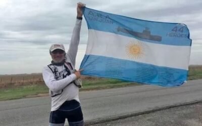 Homenajea a los héroes del ARA San Juan con una caminata solidaria