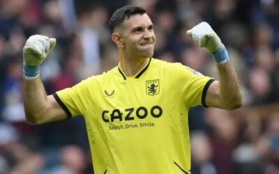 Dibu Martínez sigue el número de la suerte