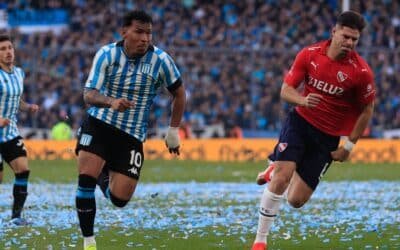Independiente resistió con dos menos y empató ante Racing en el clásico