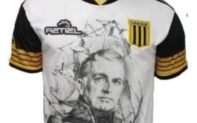 Una camiseta retro de Almirante Brown es furor en Europa