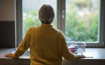 Vendió su casa por una orden de desalojo y los compradores le dieron un lugar
