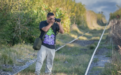 Trabaja como ferroviario y al mismo tiempo deslumbra con la fotografía