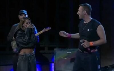 Alegría y emoción: Tini Stoessel cantó con Coldplay en Saturday Night Live