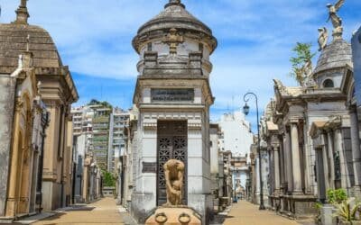 El Cementerio de la Recoleta encabeza el ranking de los lugares más embrujados del mundo
