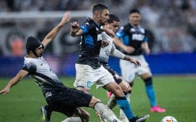 Racing se llevó un enorme empate de su visita a Corinthians