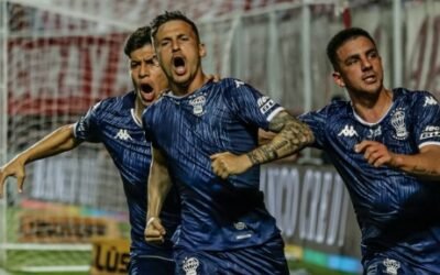 Liga Profesional: Huracán ganó en el final y sigue al acecho de Vélez