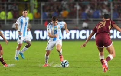Argentina empató en Venezuela y sigue en lo más alto