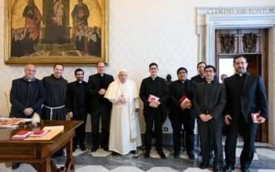 Bromas sobre el asado y recuerdos del cura Brochero: el papa Francisco se reunió con sacerdotes argentinos