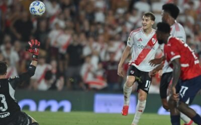 Torneo Apertura: River y Racing festejaron en los clásicos
