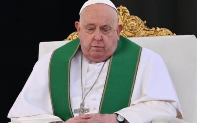 El Vaticano informó que el Papa Francisco continúa estable