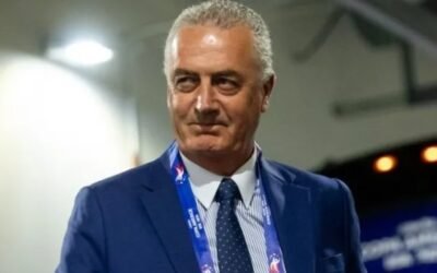 Alfaro, el DT que ilusiona a un país y prometió comer un asado en González Catán