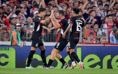 Estudiantes sorprendió y derrotó a River en el Monumental