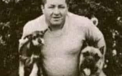 La emotiva historia de Curly de Los Tres Chiflados: salvó a más de 5.000 perros durante su vida