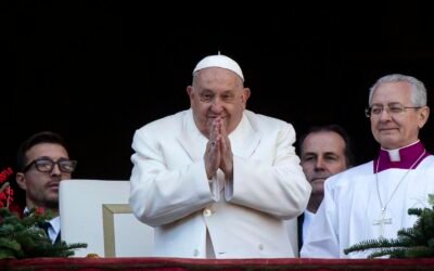El papa Francisco se encuentra «estable en un contexto complejo»