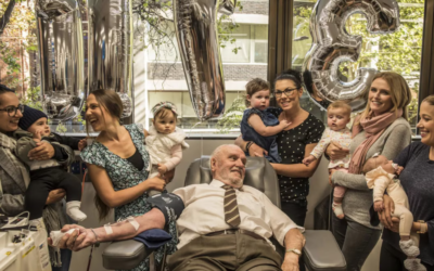 La historia del «hombre del brazo de oro» que salvó a millones de bebés con su sangre