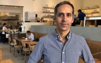 Homenajeó a su abuela creando un café y se metió en los Top 100