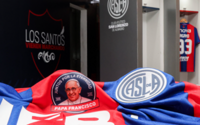 San Lorenzo le rindió un cálido homenaje al Papa Francisco
